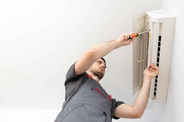 Pose d'une climatisation : guide et conseils